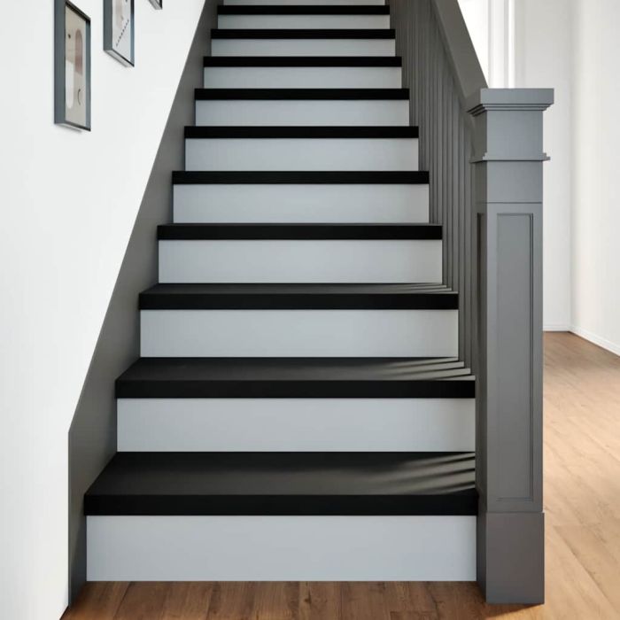 Stair Treads 8 pcs Dark Brown 70x25x2 cm Solid Wood Oak